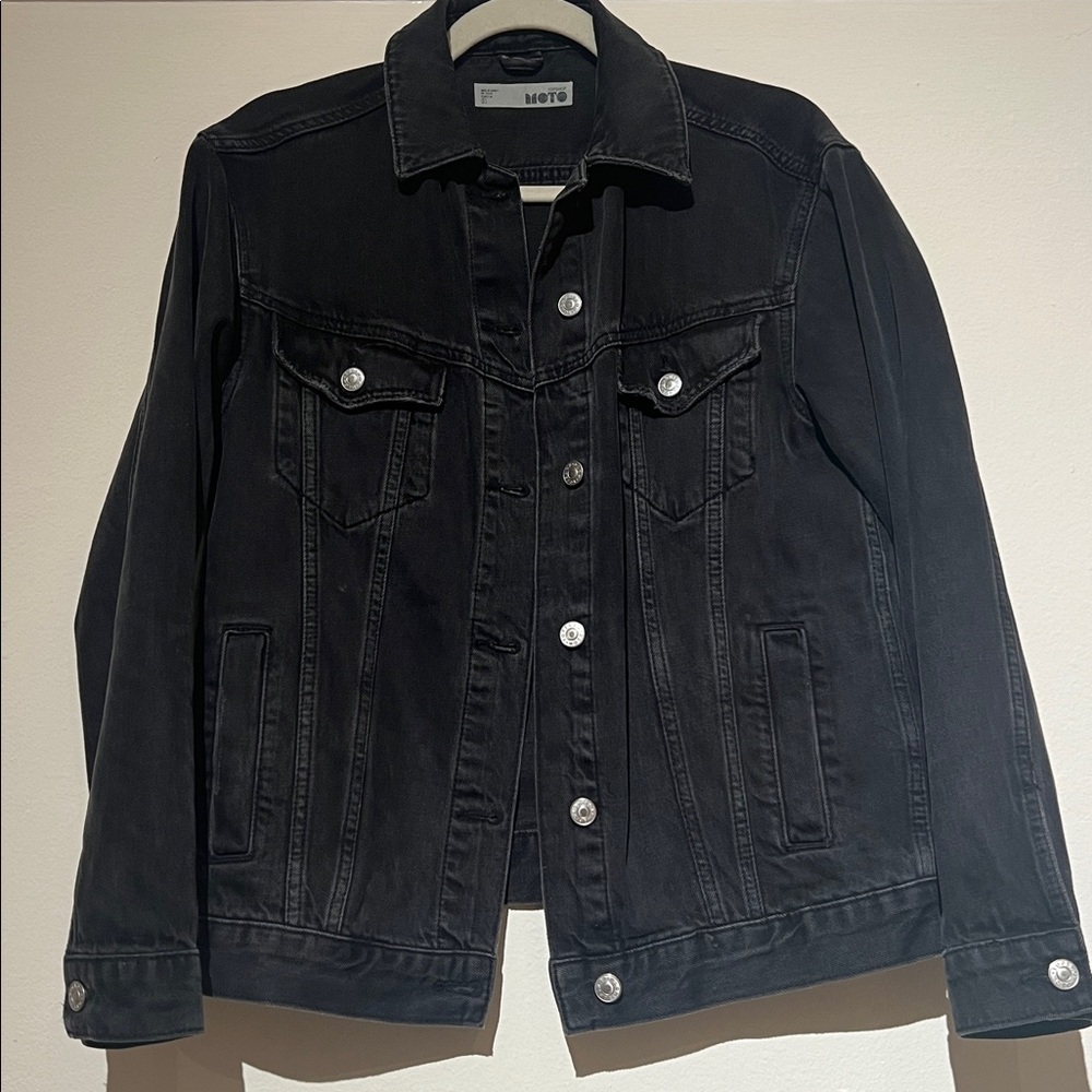 TOPSHOP MOTO Size 2 Black 100% Cotton Denim Oversized Trucker Jeans Jacket
